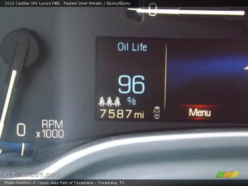 Radiant Silver Metallic / Ebony/Ebony 2013 Cadillac SRX Luxury FWD