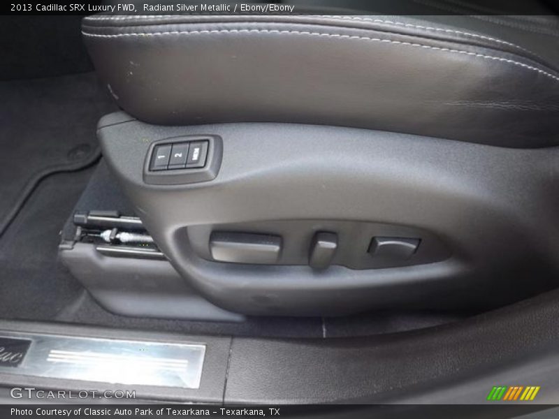 Radiant Silver Metallic / Ebony/Ebony 2013 Cadillac SRX Luxury FWD