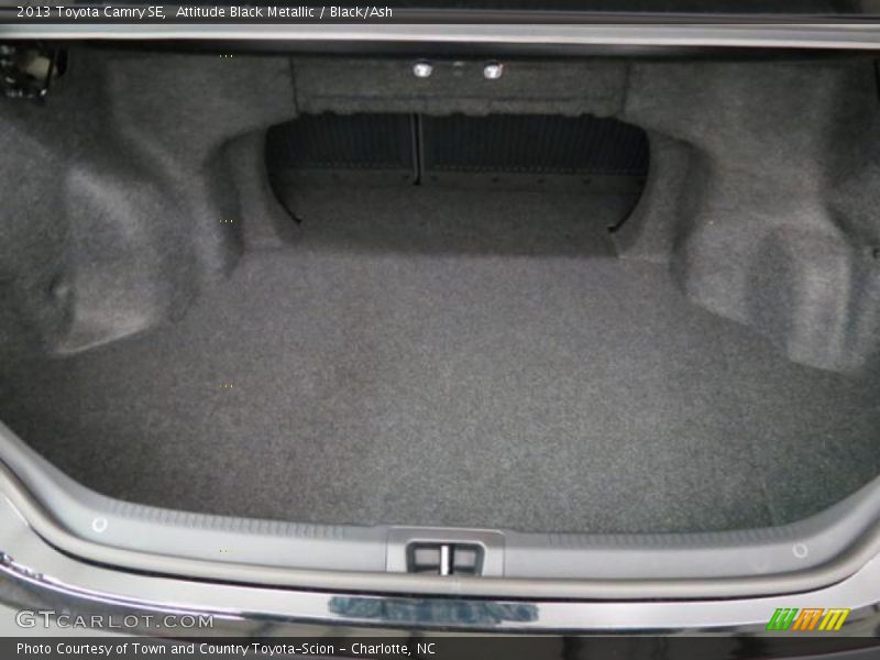 Attitude Black Metallic / Black/Ash 2013 Toyota Camry SE