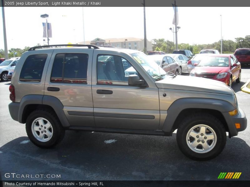 Light Khaki Metallic / Khaki 2005 Jeep Liberty Sport