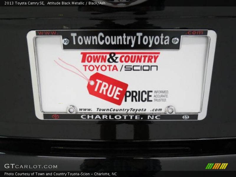 Attitude Black Metallic / Black/Ash 2013 Toyota Camry SE