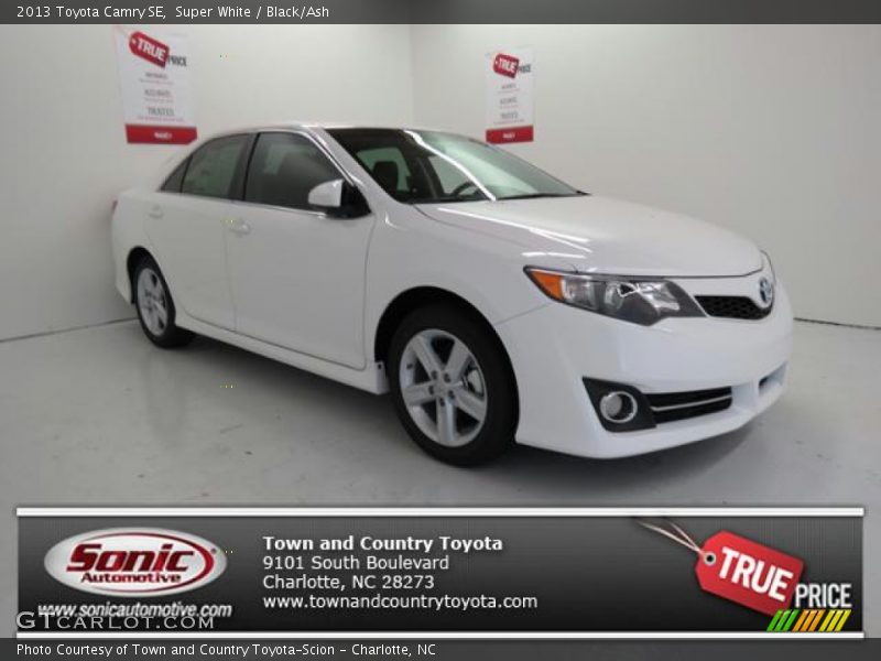 Super White / Black/Ash 2013 Toyota Camry SE