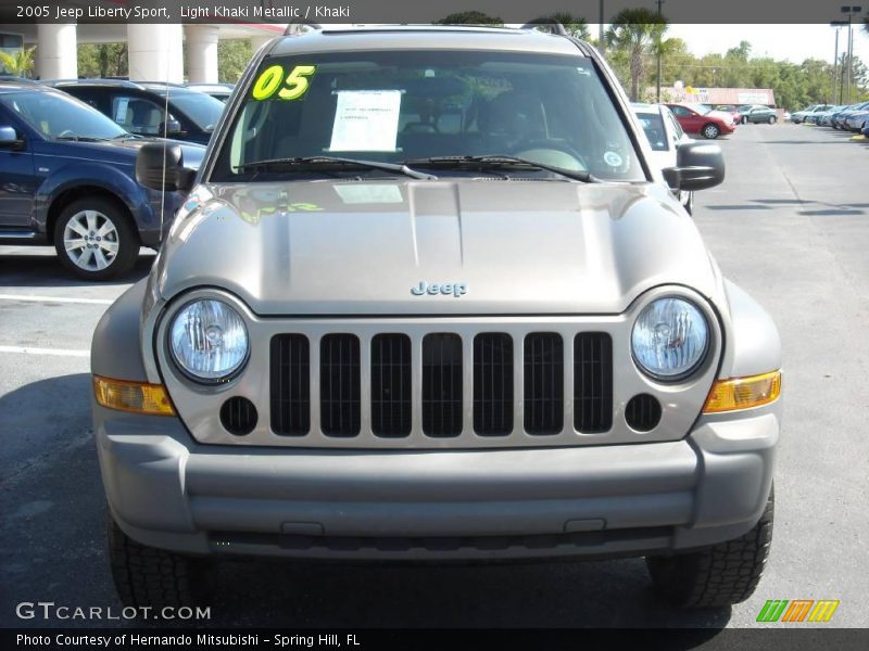 Light Khaki Metallic / Khaki 2005 Jeep Liberty Sport