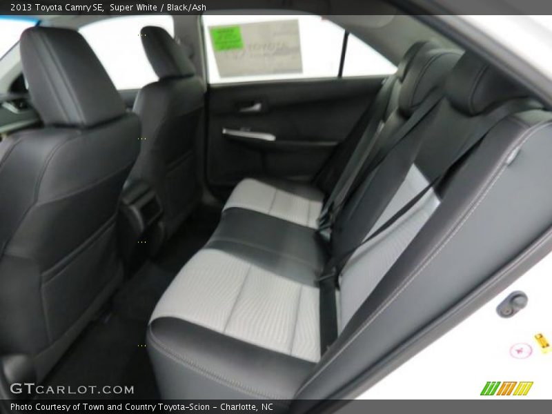 Super White / Black/Ash 2013 Toyota Camry SE