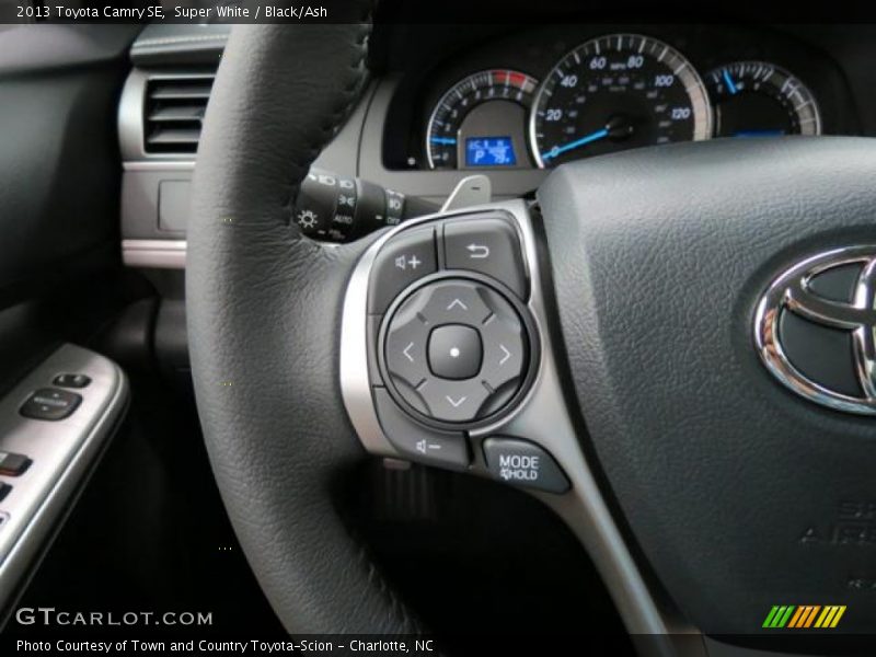 Super White / Black/Ash 2013 Toyota Camry SE
