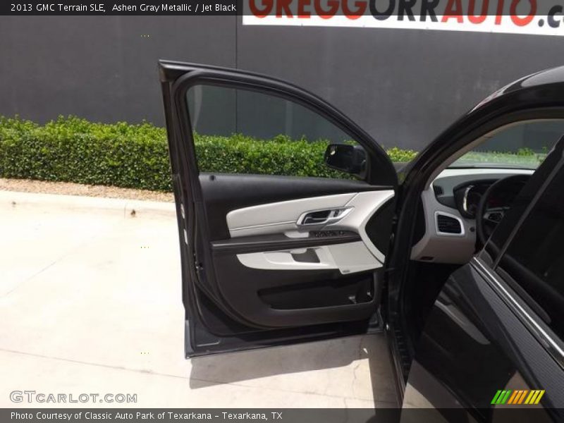 Ashen Gray Metallic / Jet Black 2013 GMC Terrain SLE