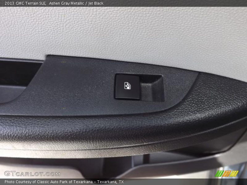 Ashen Gray Metallic / Jet Black 2013 GMC Terrain SLE