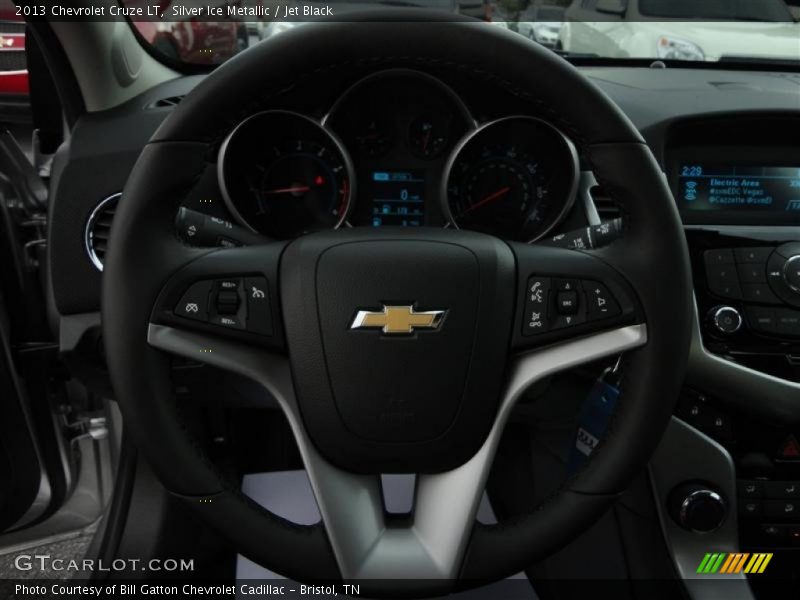 Silver Ice Metallic / Jet Black 2013 Chevrolet Cruze LT
