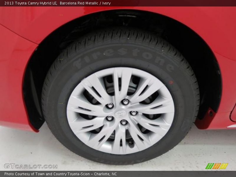 Barcelona Red Metallic / Ivory 2013 Toyota Camry Hybrid LE