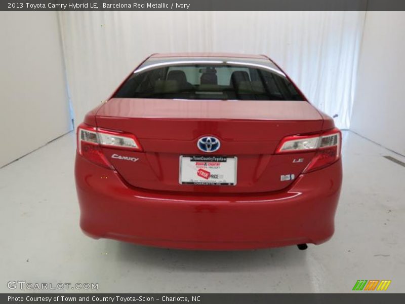 Barcelona Red Metallic / Ivory 2013 Toyota Camry Hybrid LE
