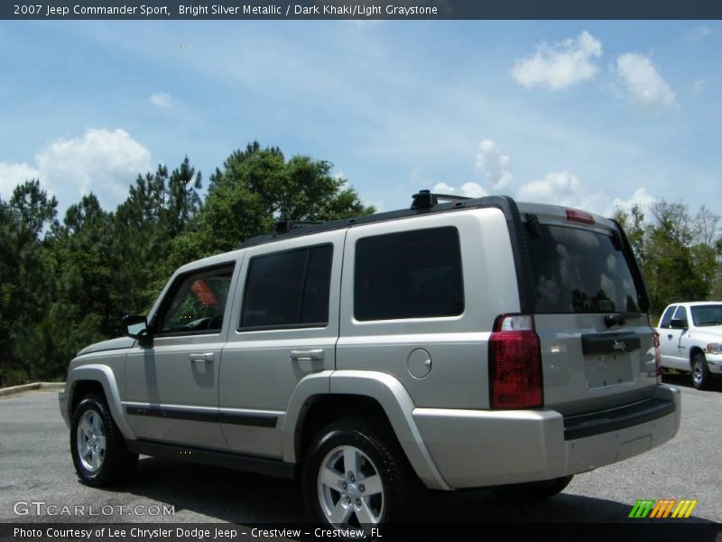 Bright Silver Metallic / Dark Khaki/Light Graystone 2007 Jeep Commander Sport