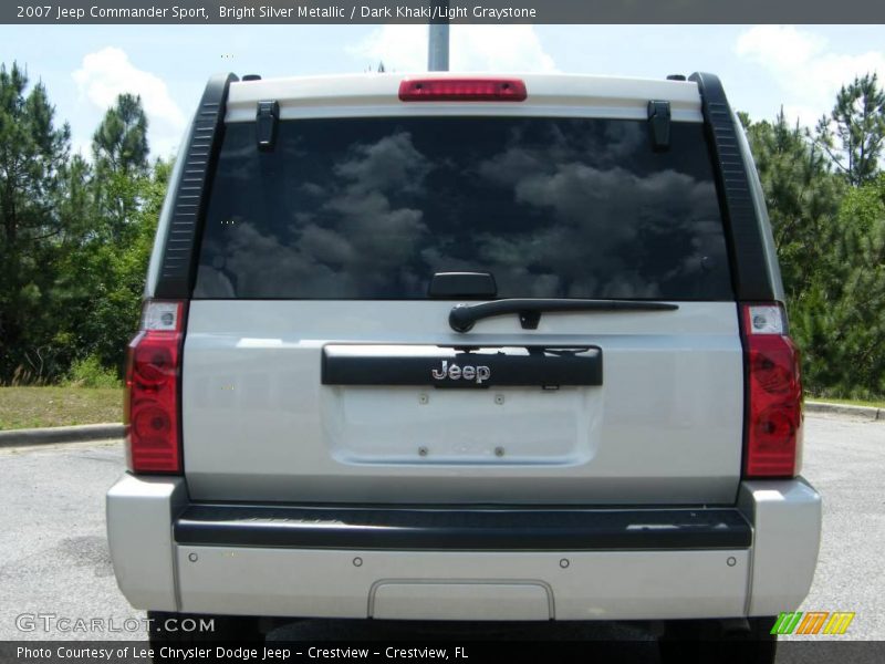 Bright Silver Metallic / Dark Khaki/Light Graystone 2007 Jeep Commander Sport