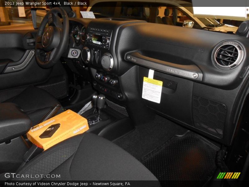 Black / Black 2013 Jeep Wrangler Sport 4x4