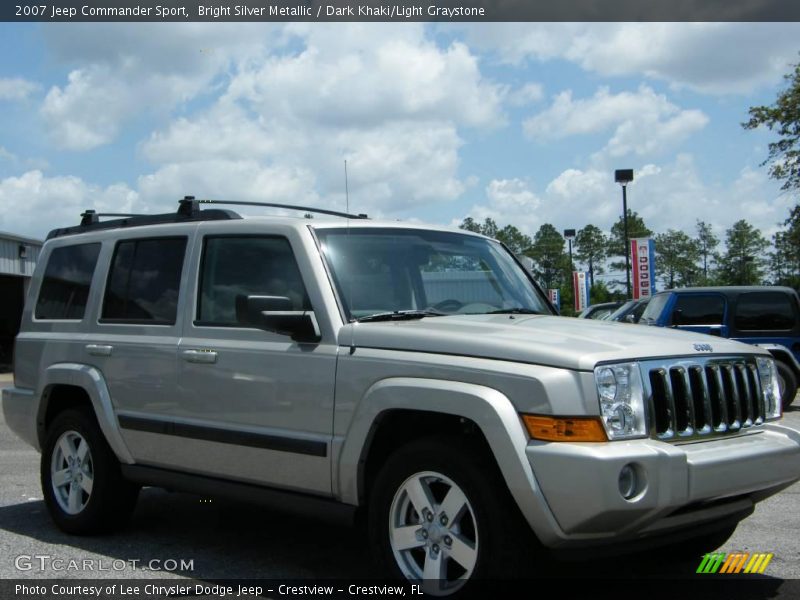 Bright Silver Metallic / Dark Khaki/Light Graystone 2007 Jeep Commander Sport