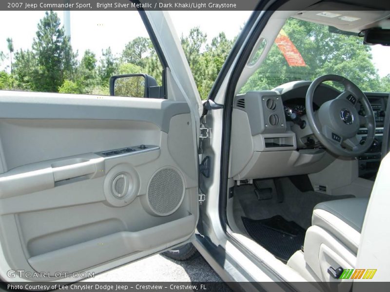 Bright Silver Metallic / Dark Khaki/Light Graystone 2007 Jeep Commander Sport