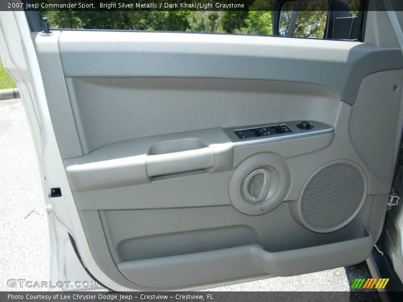 Bright Silver Metallic / Dark Khaki/Light Graystone 2007 Jeep Commander Sport