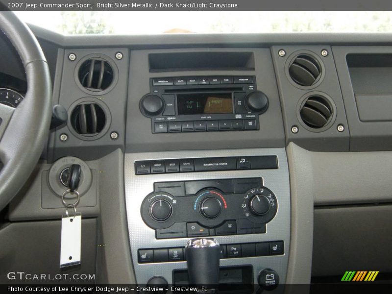 Bright Silver Metallic / Dark Khaki/Light Graystone 2007 Jeep Commander Sport