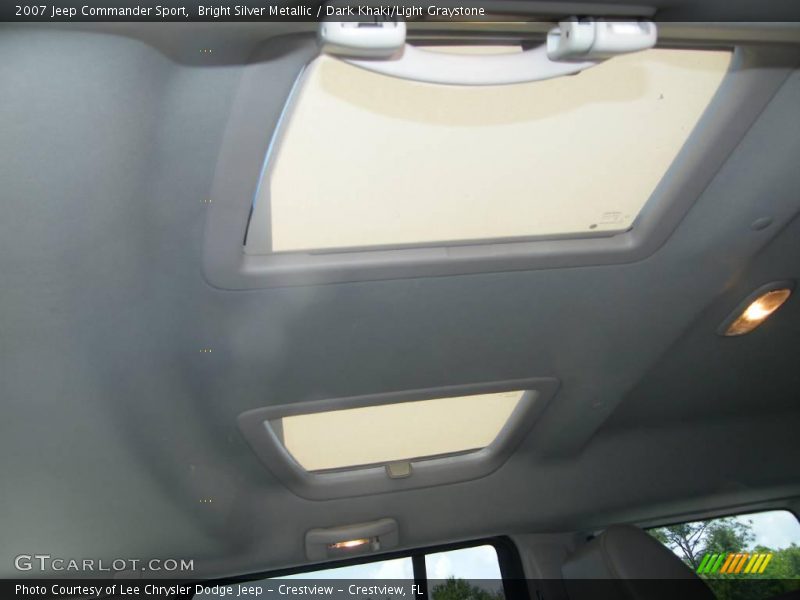 Bright Silver Metallic / Dark Khaki/Light Graystone 2007 Jeep Commander Sport