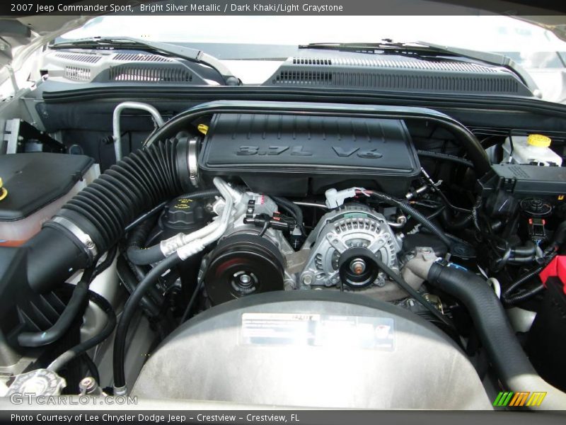 Bright Silver Metallic / Dark Khaki/Light Graystone 2007 Jeep Commander Sport