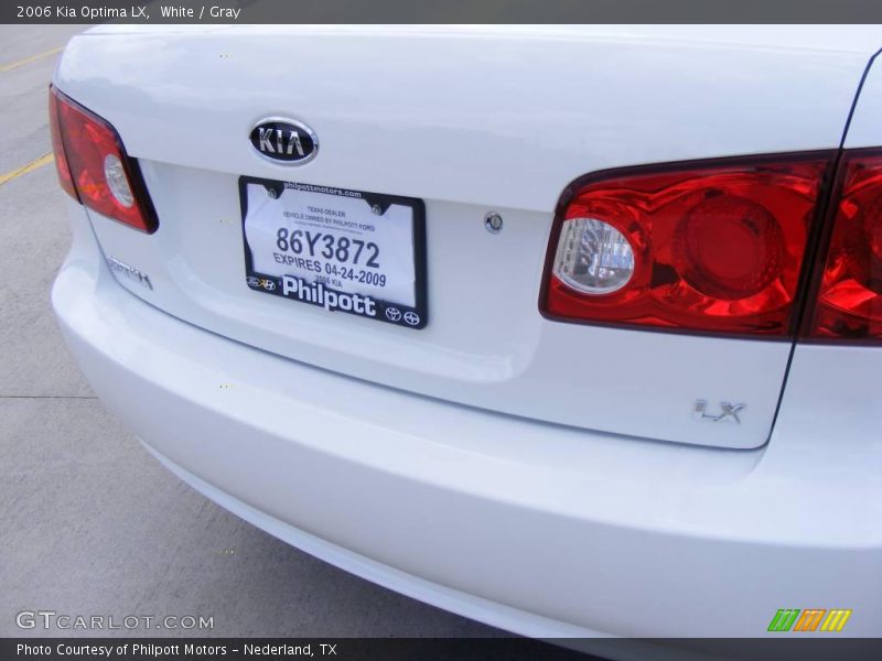 White / Gray 2006 Kia Optima LX