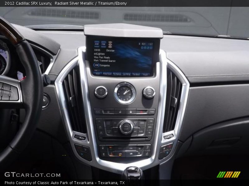 Radiant Silver Metallic / Titanium/Ebony 2012 Cadillac SRX Luxury