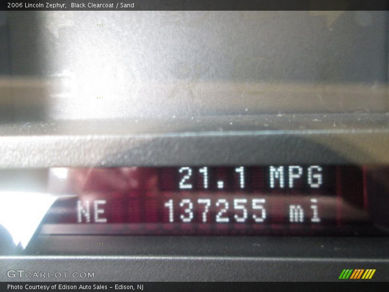 Black Clearcoat / Sand 2006 Lincoln Zephyr