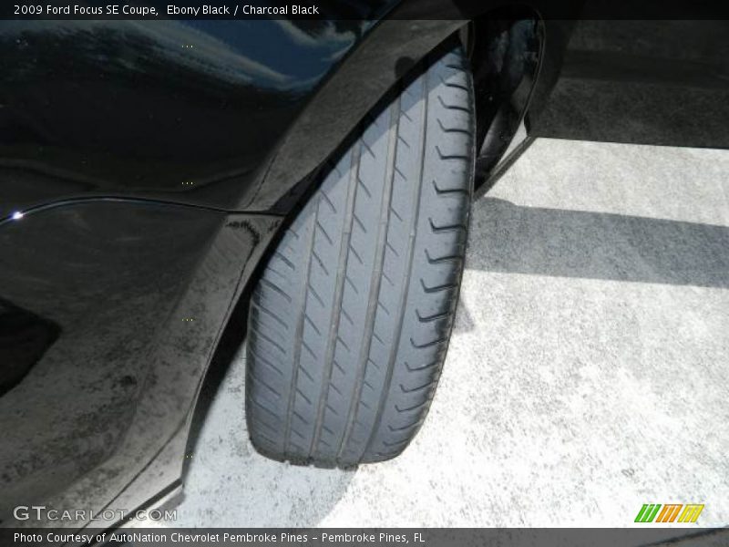 Ebony Black / Charcoal Black 2009 Ford Focus SE Coupe