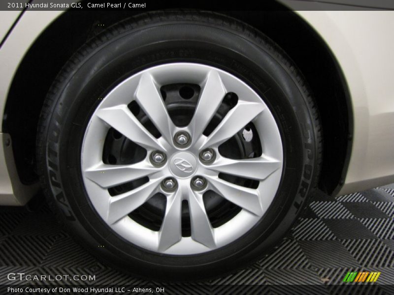 Camel Pearl / Camel 2011 Hyundai Sonata GLS