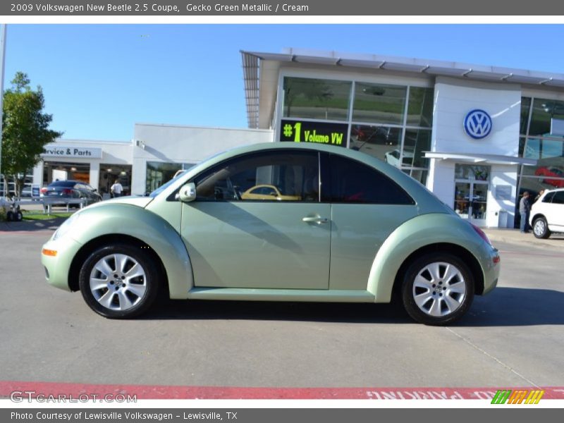 Gecko Green Metallic / Cream 2009 Volkswagen New Beetle 2.5 Coupe