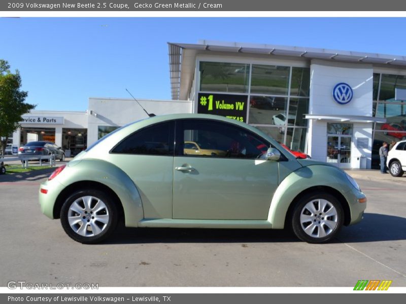 Gecko Green Metallic / Cream 2009 Volkswagen New Beetle 2.5 Coupe