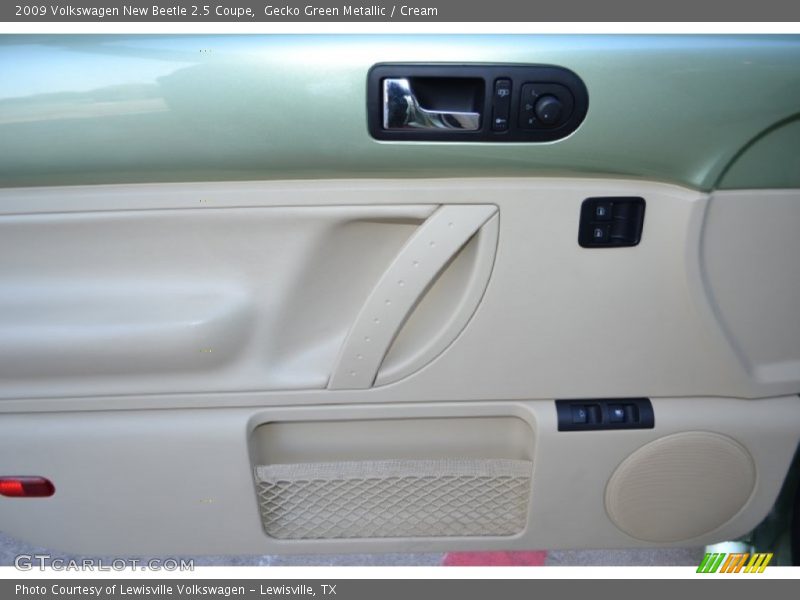 Gecko Green Metallic / Cream 2009 Volkswagen New Beetle 2.5 Coupe