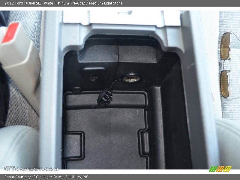 White Platinum Tri-Coat / Medium Light Stone 2012 Ford Fusion SE