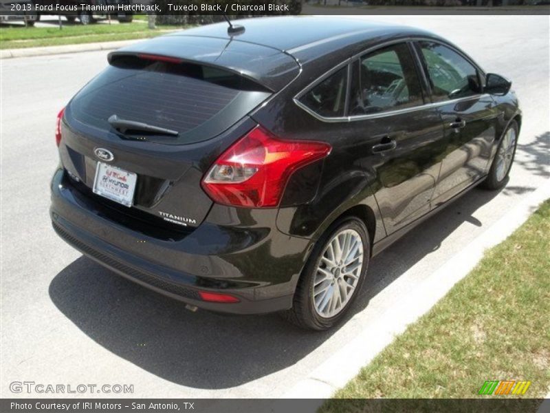 Tuxedo Black / Charcoal Black 2013 Ford Focus Titanium Hatchback
