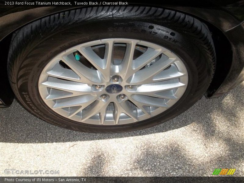 Tuxedo Black / Charcoal Black 2013 Ford Focus Titanium Hatchback