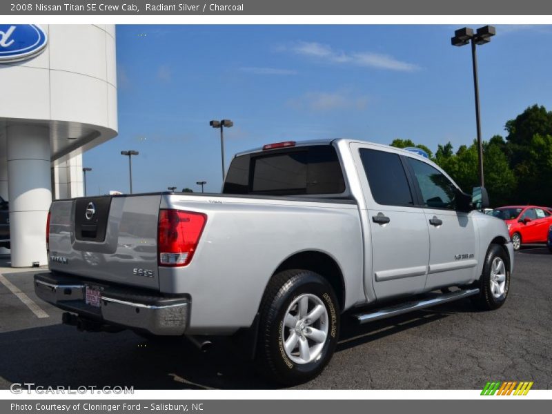 Radiant Silver / Charcoal 2008 Nissan Titan SE Crew Cab