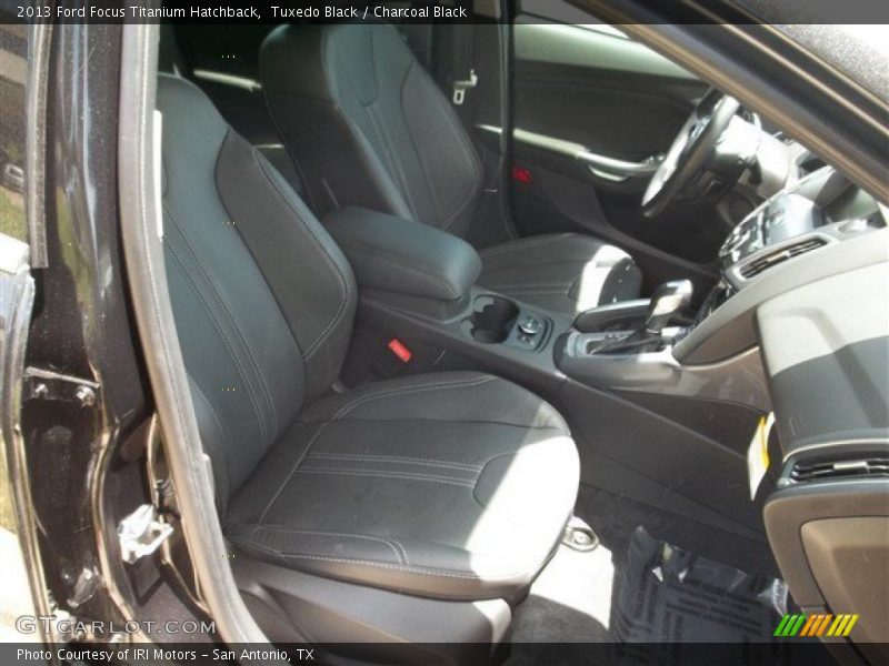 Tuxedo Black / Charcoal Black 2013 Ford Focus Titanium Hatchback