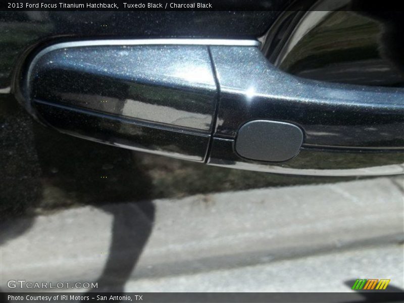 Tuxedo Black / Charcoal Black 2013 Ford Focus Titanium Hatchback