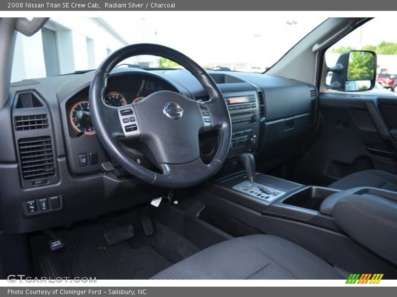 Radiant Silver / Charcoal 2008 Nissan Titan SE Crew Cab
