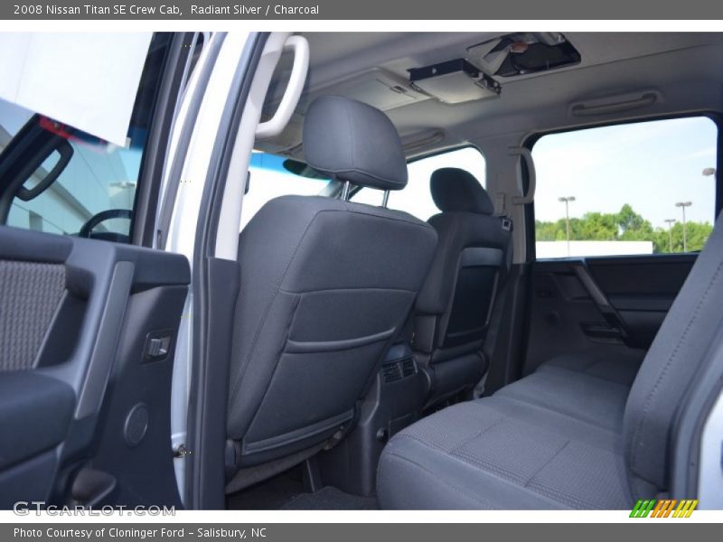 Radiant Silver / Charcoal 2008 Nissan Titan SE Crew Cab