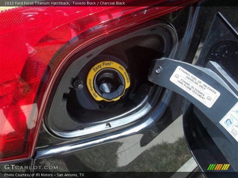 Tuxedo Black / Charcoal Black 2013 Ford Focus Titanium Hatchback