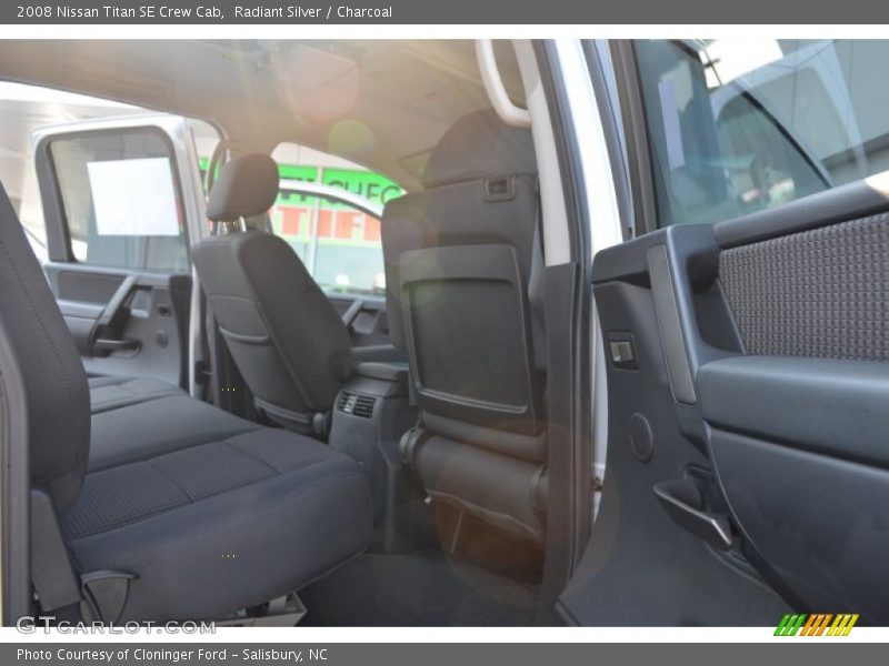 Radiant Silver / Charcoal 2008 Nissan Titan SE Crew Cab