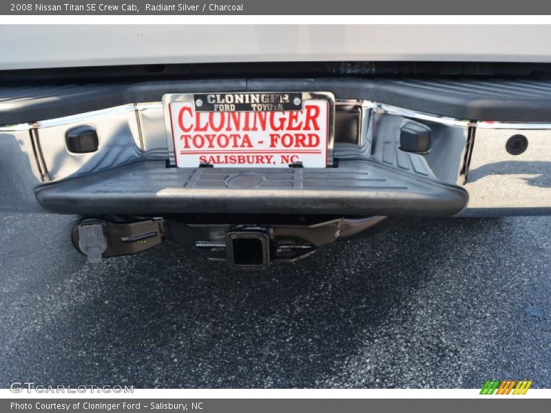Radiant Silver / Charcoal 2008 Nissan Titan SE Crew Cab