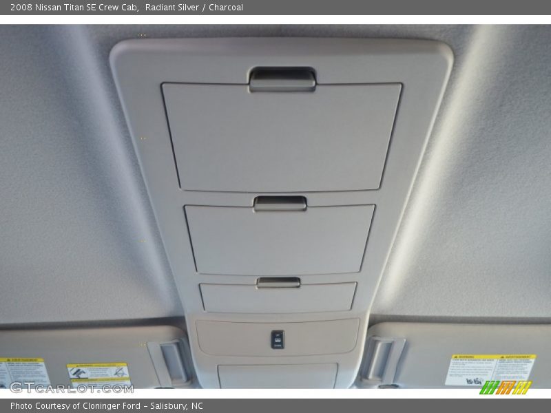 Radiant Silver / Charcoal 2008 Nissan Titan SE Crew Cab