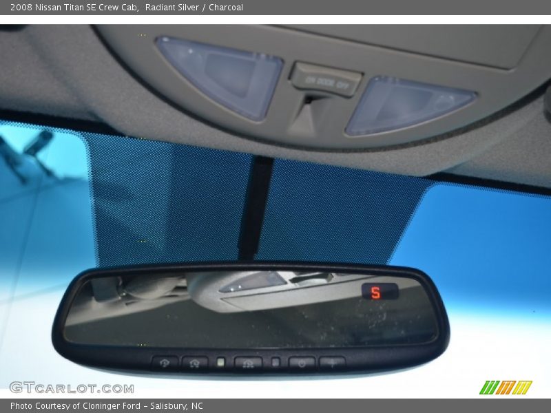 Radiant Silver / Charcoal 2008 Nissan Titan SE Crew Cab