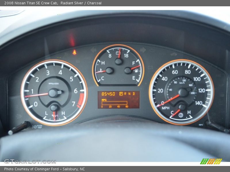Radiant Silver / Charcoal 2008 Nissan Titan SE Crew Cab