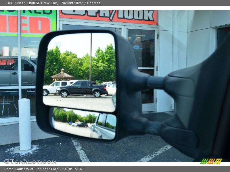 Radiant Silver / Charcoal 2008 Nissan Titan SE Crew Cab