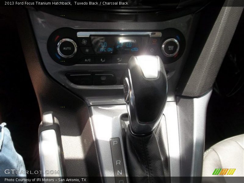 Tuxedo Black / Charcoal Black 2013 Ford Focus Titanium Hatchback