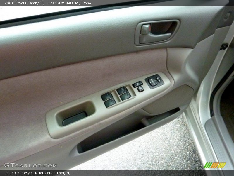 Lunar Mist Metallic / Stone 2004 Toyota Camry LE