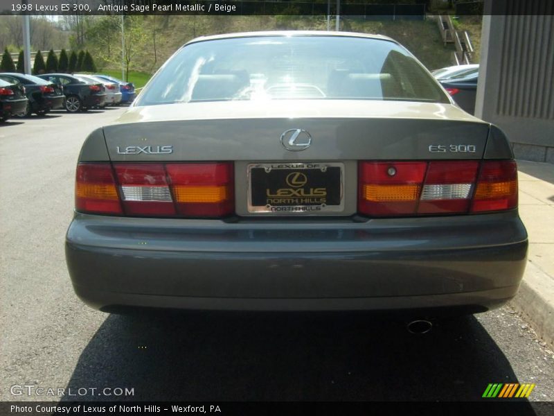 Antique Sage Pearl Metallic / Beige 1998 Lexus ES 300