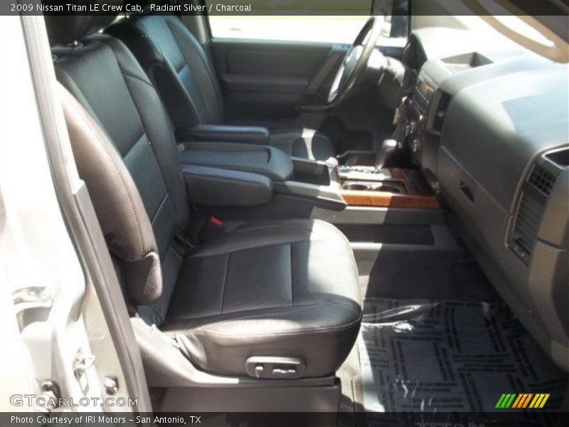 Radiant Silver / Charcoal 2009 Nissan Titan LE Crew Cab